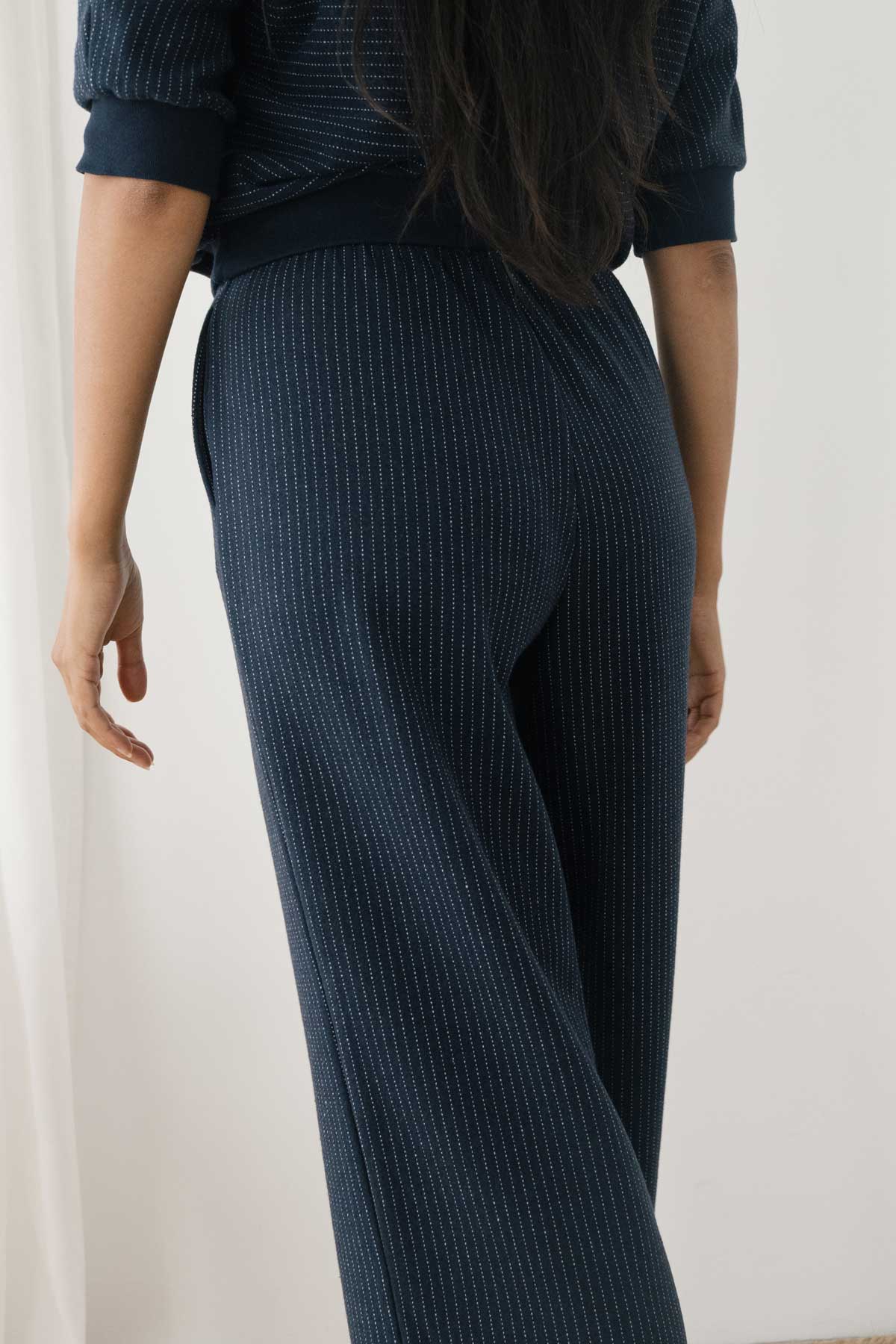 Pantalón TWOTHIRDS Maipo Diplomatic Navy Stripes - imagen 5