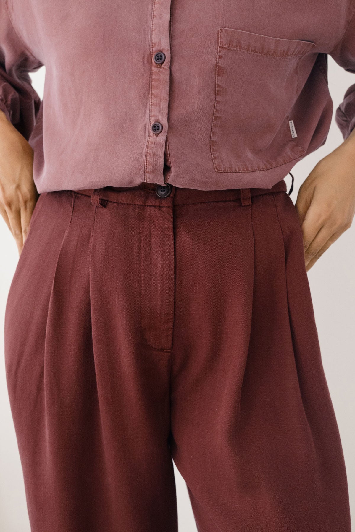 Pantalón TWOTHIRDS Mesquida Wine - imagen 6