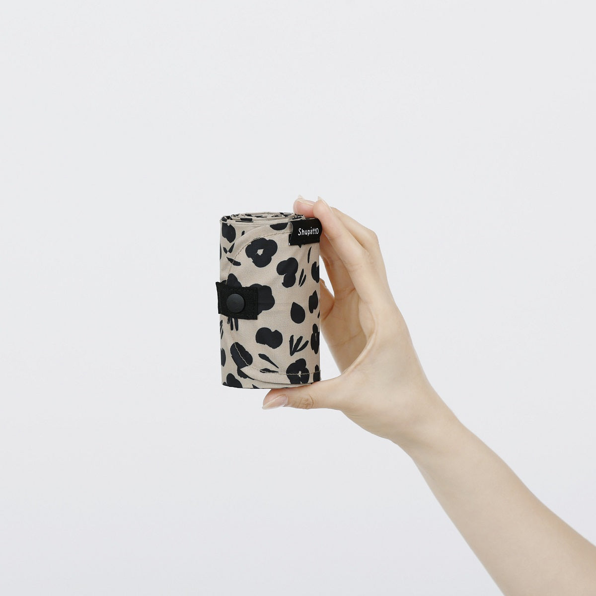Bolsa SHUPATTO Compact L 40 L Paw Marks, plegada