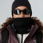 THE NORTH FACE Winter Seamless Neck Gaiter TNF Black vista con modelo
