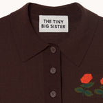 The Tiny Big Sister polo de punto Roses color umber, detalle de producto