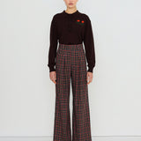 The Tiny Big Sister polo de punto Roses color umber, vista con modelo frontal
