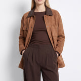 Chaqueta TIFFOSI Saori Beige, vista frontal sobre modelo