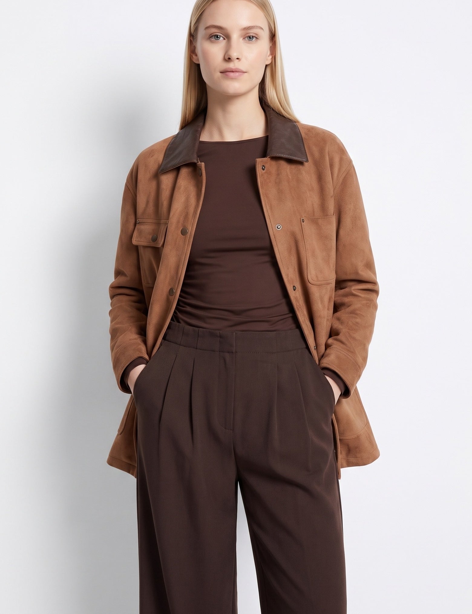 Chaqueta TIFFOSI Saori Beige, vista frontal sobre modelo