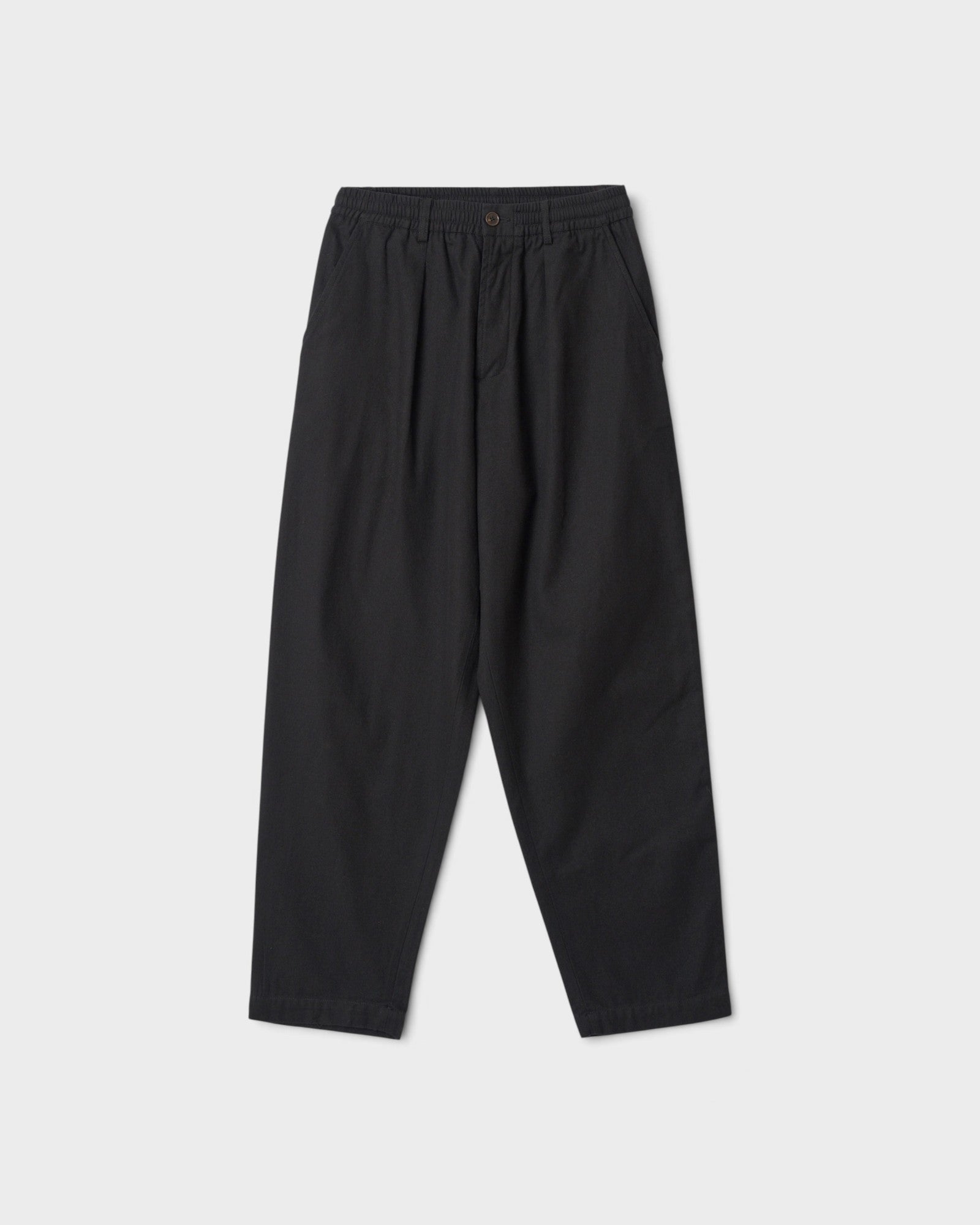 UNIVERSAL WORKS Pleated Track Brushed Moleskin Black - vista frontal