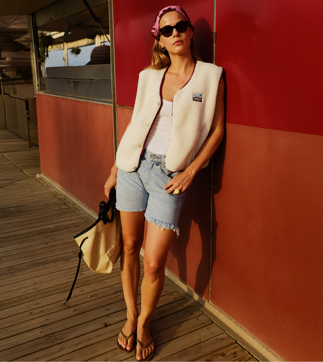Chaleco On Vacation Wanderlust Fleece Beige foto 3