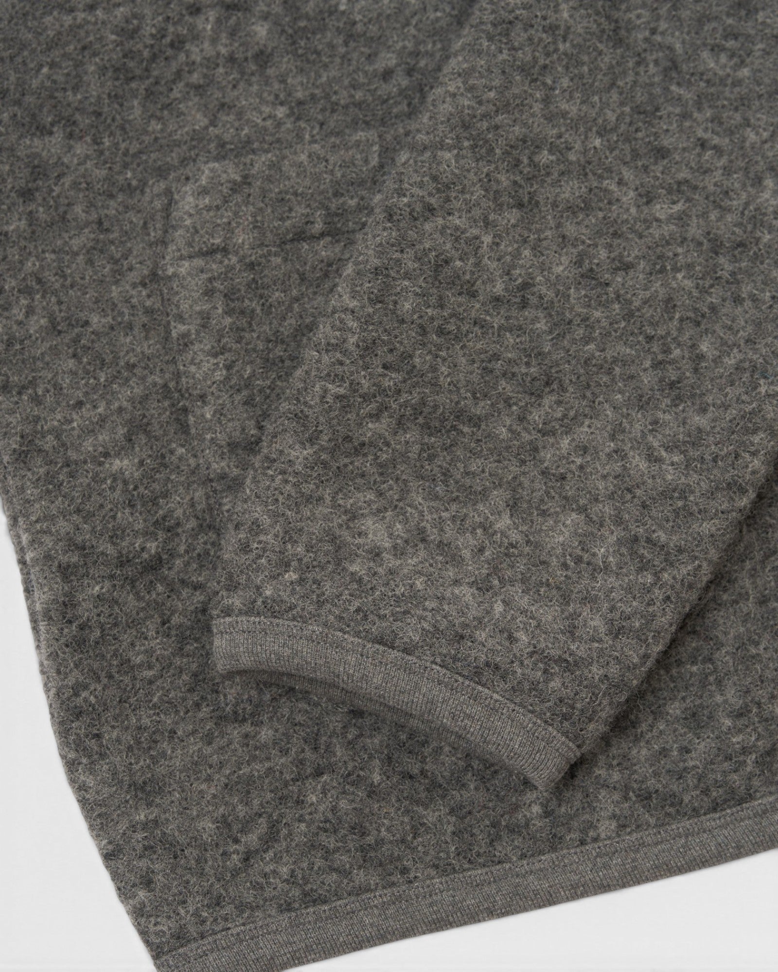 UNIVERSAL WORKS Wool Fleece Cardigan Grey Marl - detalle