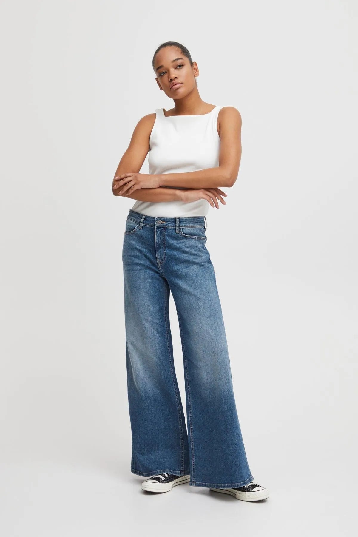 Vaqueros ICHI Twiggy Raven Wide Medium Blue - ECRU