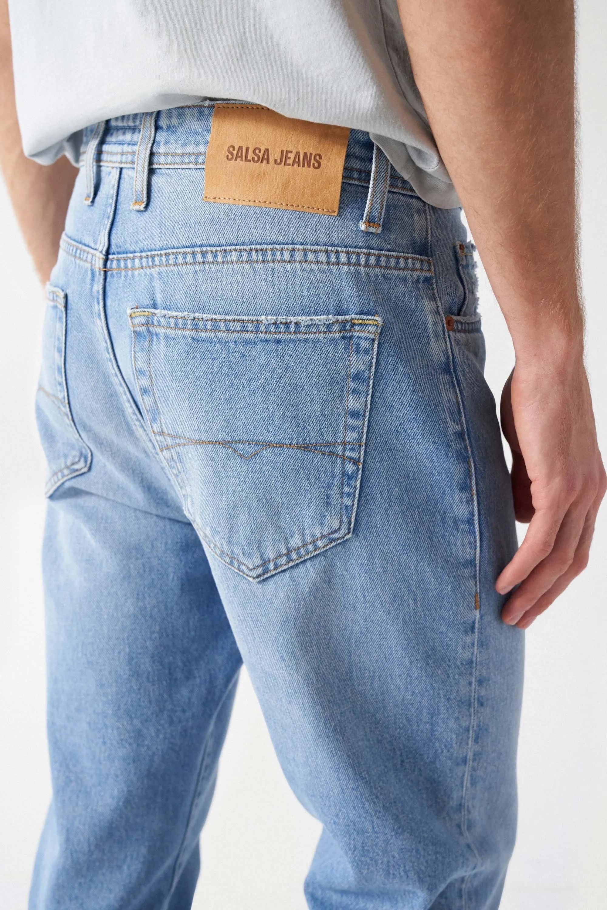 Vaqueros Salsa Tapered Vintage Light Wash - ECRU