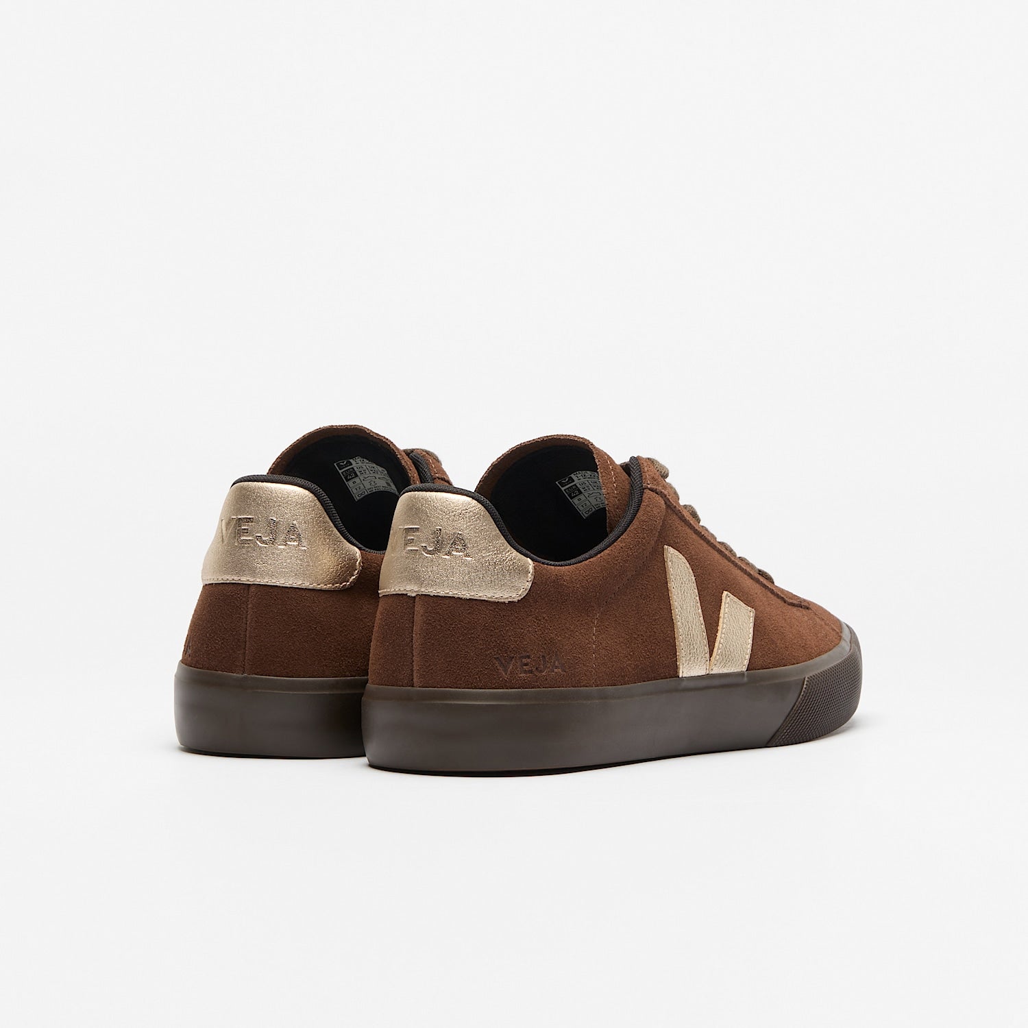 VEJA Campo Suede Walnut Platine Eagle vista trasera