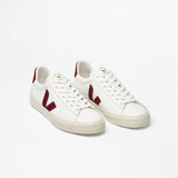 VEJA Campo Leather White Grenat vista superior