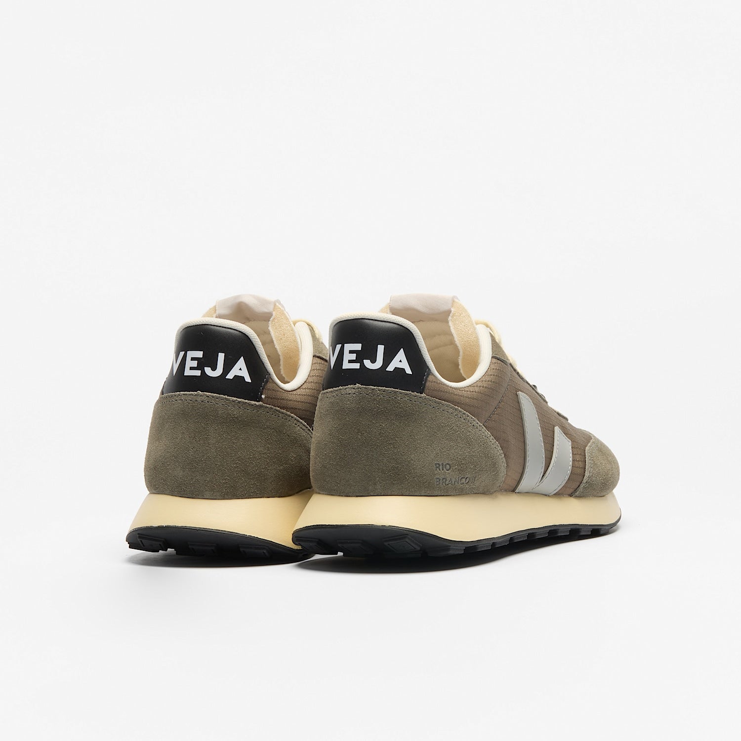 VEJA Rio Branco II Ripstop Kaki Oxford Grey Black vista trasera