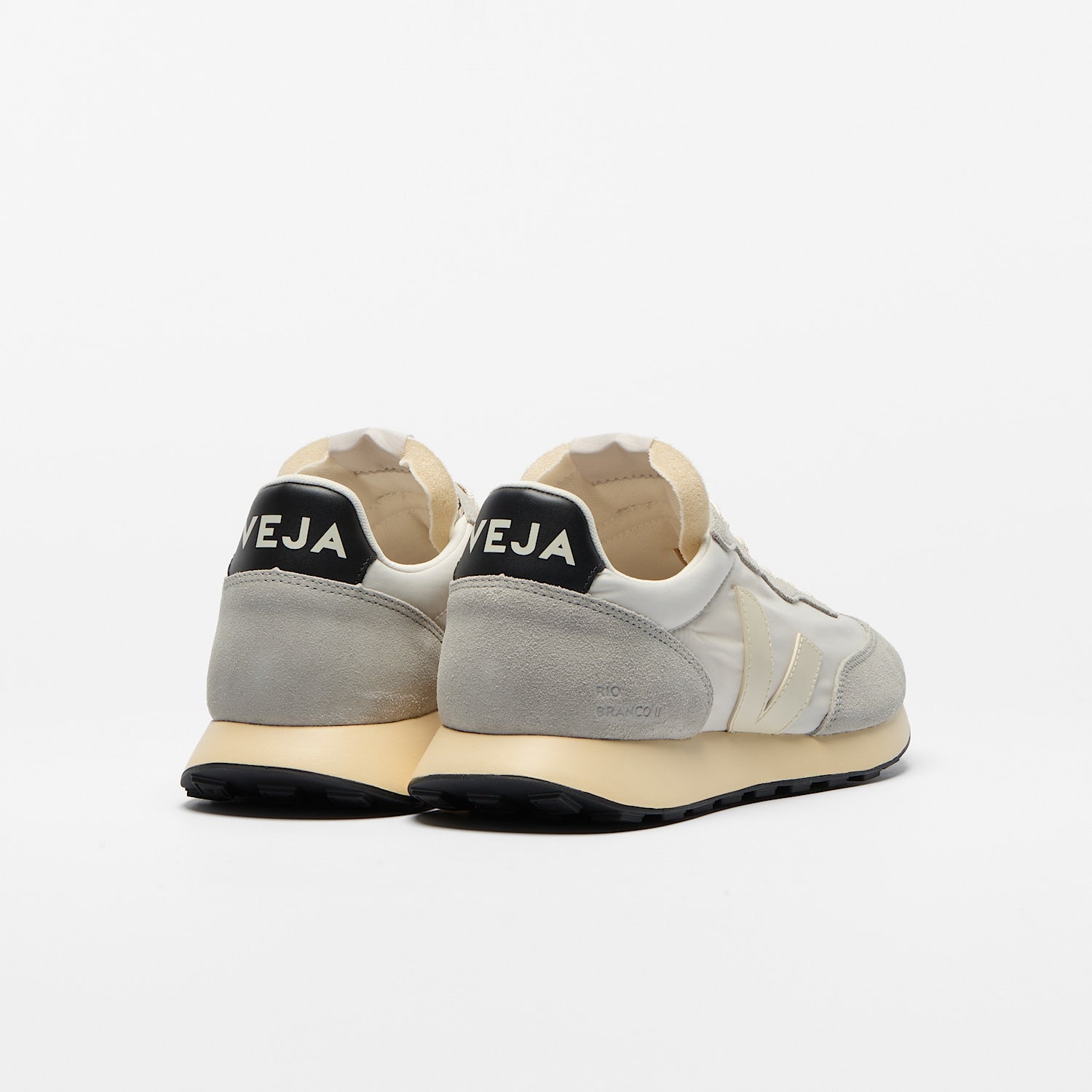 VEJA Rio Branco II Lite Nolyn Natural Pierre Oxford Grey vista trasera