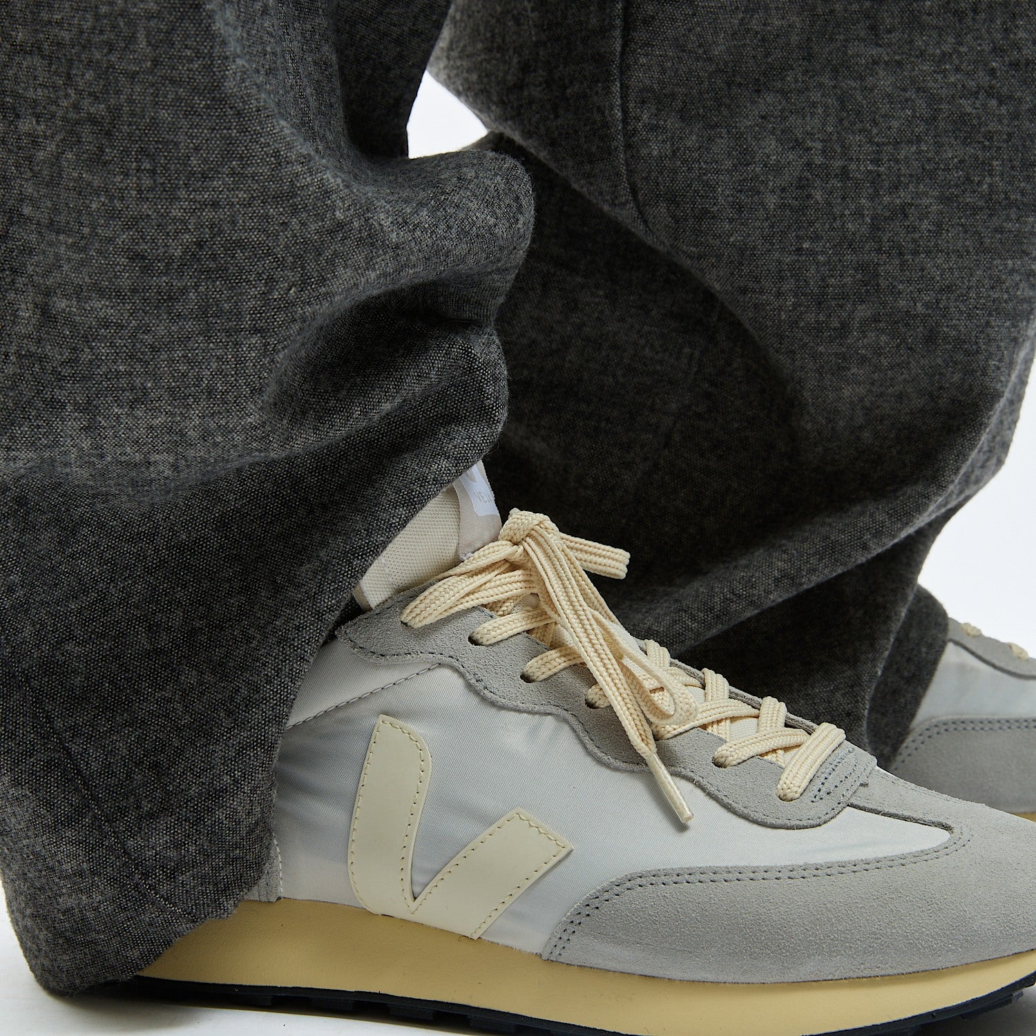 VEJA Rio Branco II Lite Nolyn Natural Pierre Oxford Grey detalle