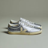 VEJA – Volley – Pierre-Sneaker aus silbernem Leder