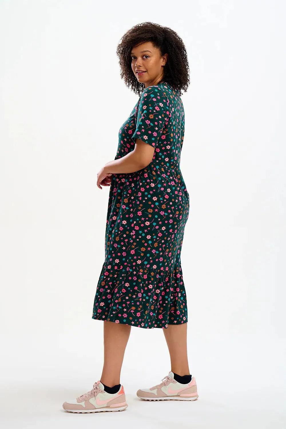 Vestido Sugarhill de Algodón Orgánico Heather Midi Smock Dark Green Forest Floral - ECRU