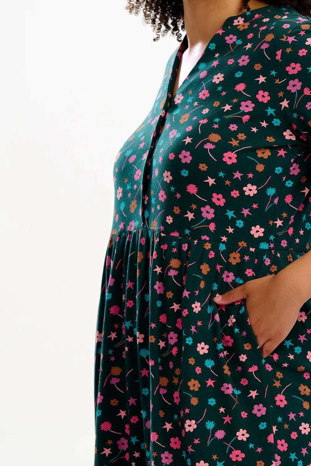 Vestido Sugarhill de Algodón Orgánico Heather Midi Smock Dark Green Forest Floral - ECRU