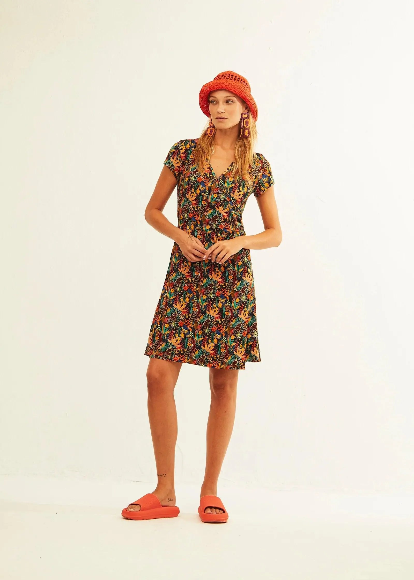 Vestido Xantik Cruzado Cinturón Navy Wild Flower - ECRU