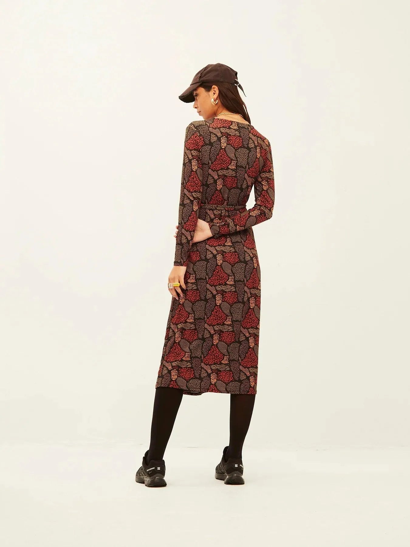 Vestido Xantik Cuello Pico Corte Falda Brown Texture - ECRU