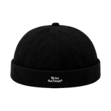 Gorro WE ARE NOT FRIENDS Docker Negro, vista frontal