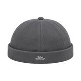 Gorro WE ARE NOT FRIENDS Docker Gris, vista frontal