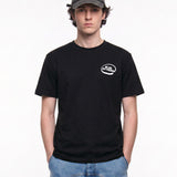 Camiseta WE ARE NOT FRIENDS Hello & Goodbye Negra, modelo frontal