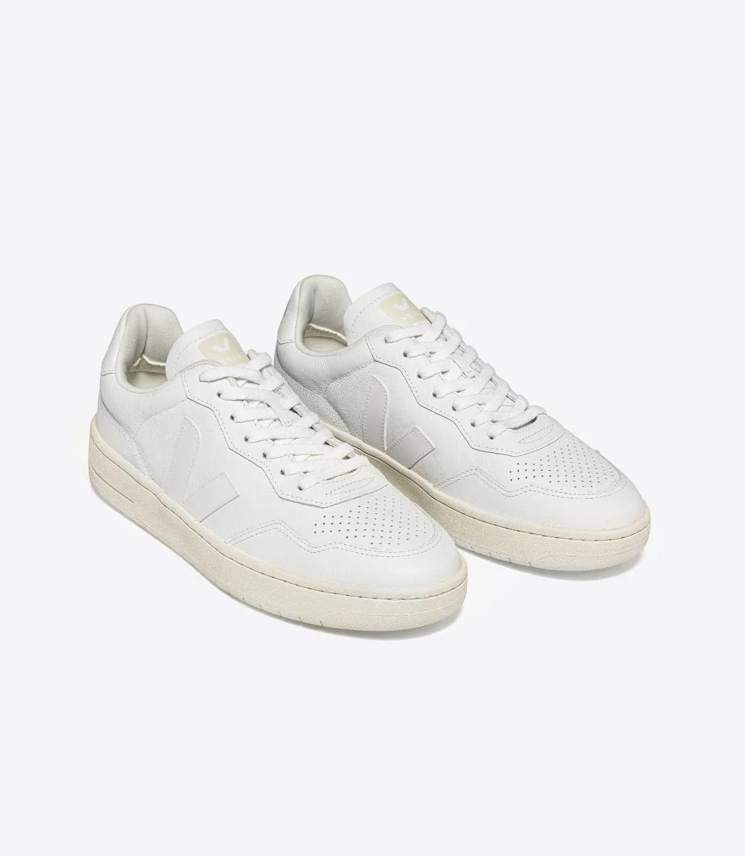 Zapatillas Veja V-90 Leather White - ECRU