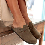 Zuecos Genuins Riva Velour Kaki - ECRU