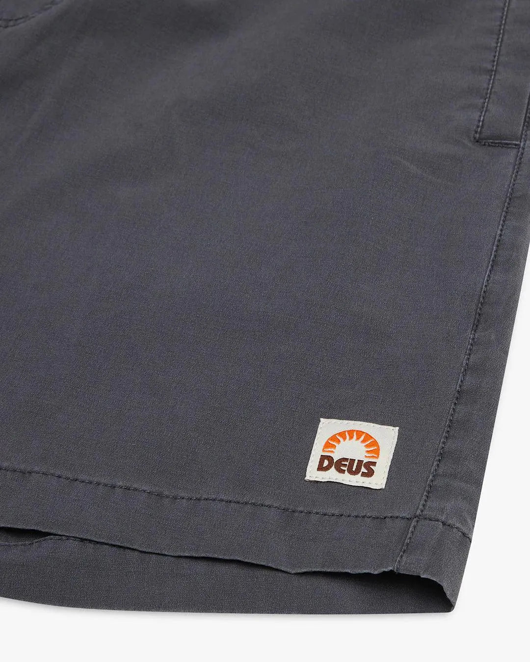 Bermuda Deus Ex Machina Sandbar Garment Dye Shadow Black - ECRU