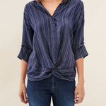 BLUSA CON DETALLE DE BOTONES - ECRU