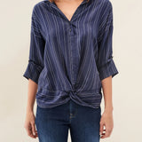 BLUSA CON DETALLE DE BOTONES - ECRU