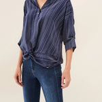 BLUSA CON DETALLE DE BOTONES - ECRU