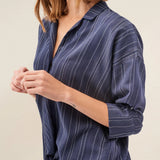 BLUSA CON DETALLE DE BOTONES - ECRU