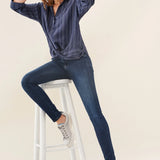 BLUSA CON DETALLE DE BOTONES - ECRU