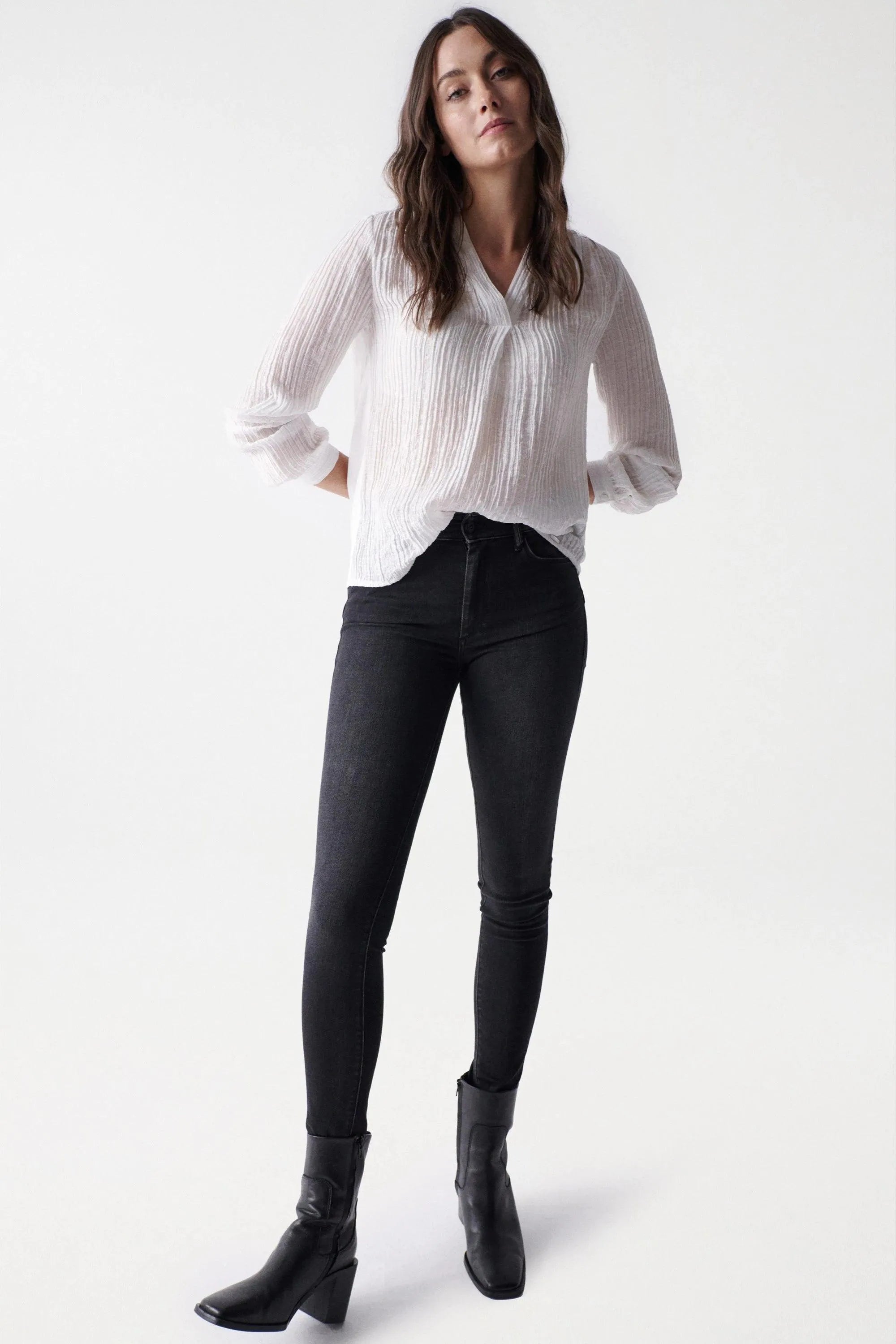 Blusa con textura - ECRU