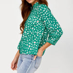 Blusa Emilia Green Leopard Love Hearts - ECRU