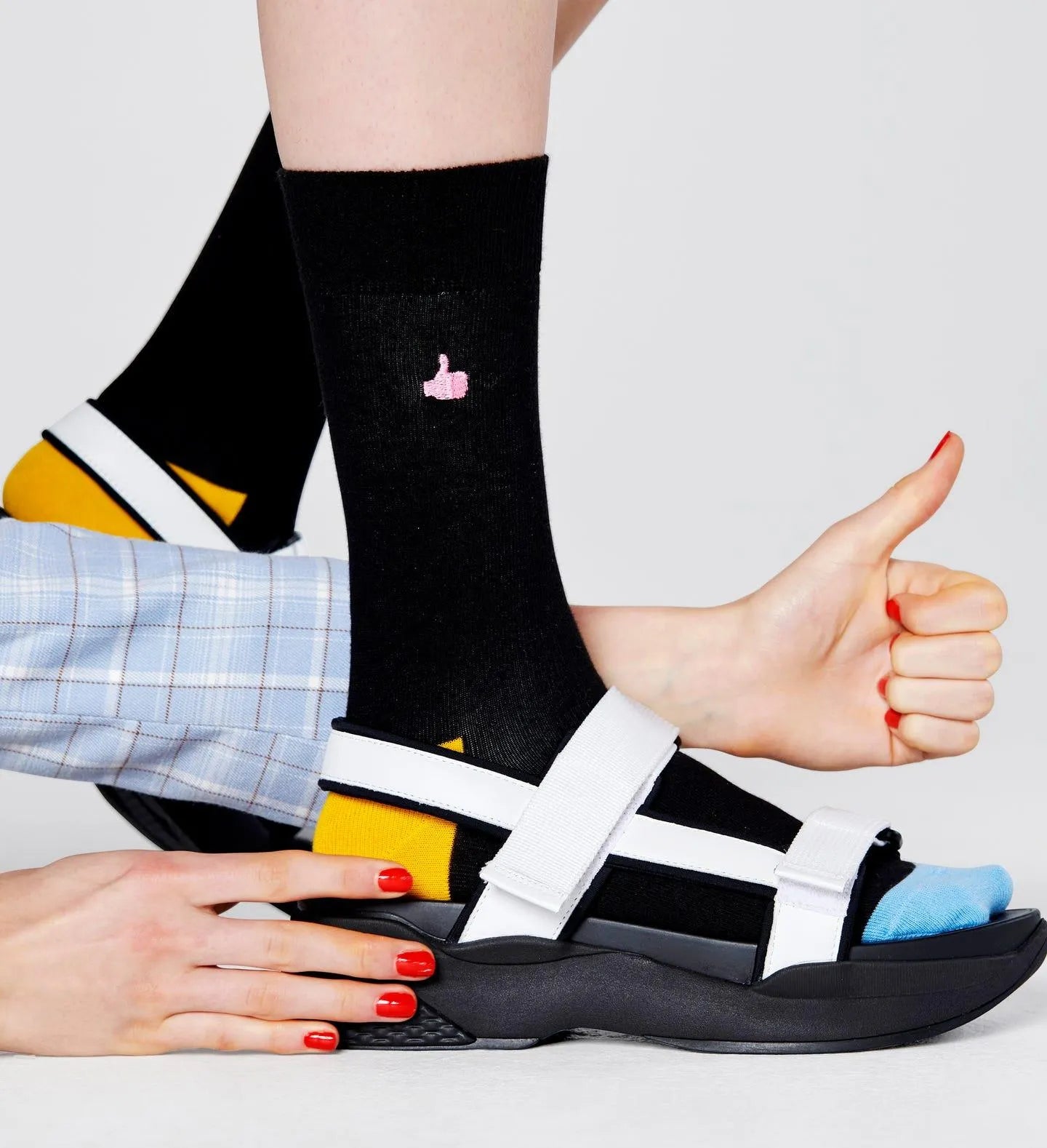 Calcetines Embroidery Thumbs Up - ECRU