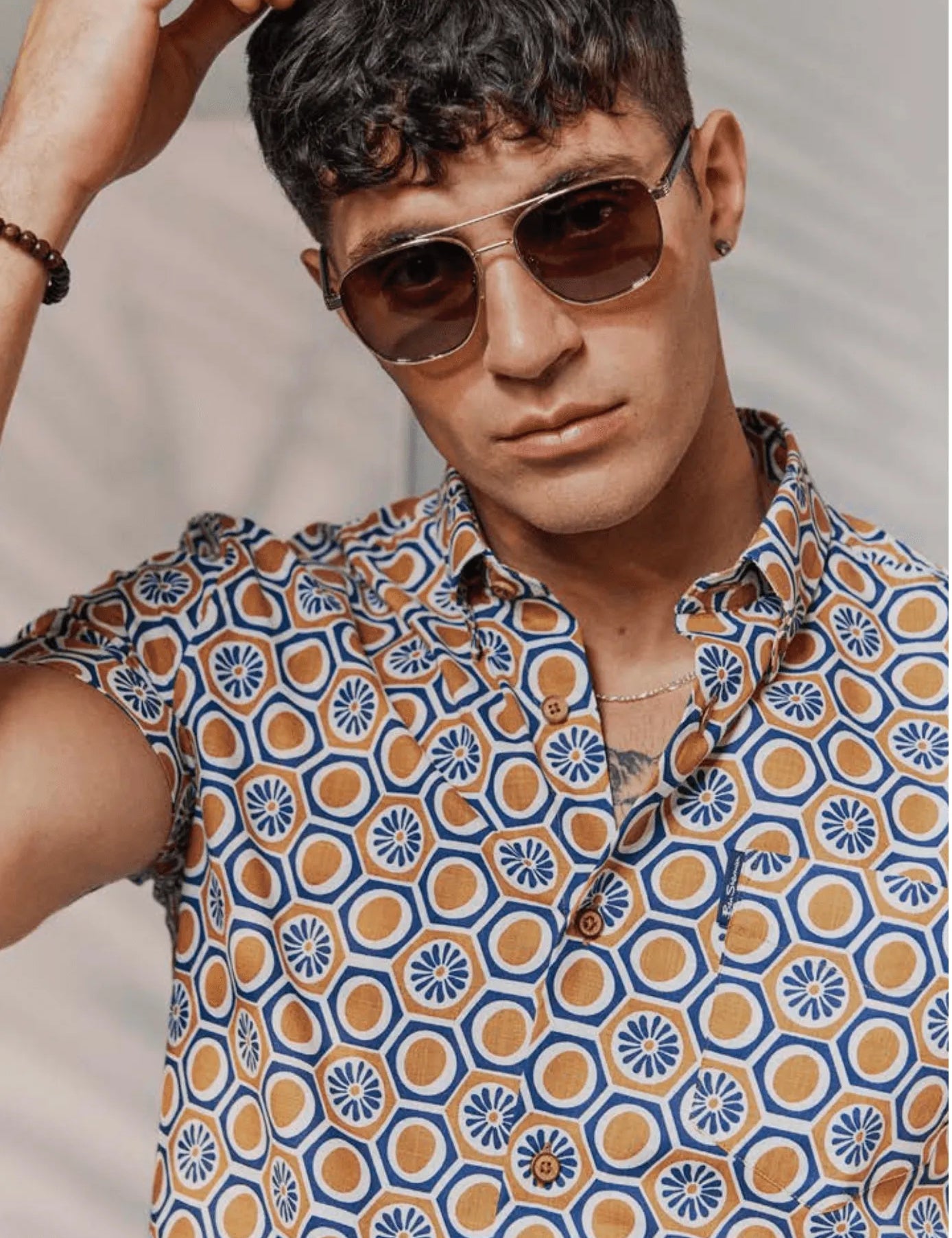 Camisa Ben Sherman Manga Corta Block Geo Print Tan - ECRU