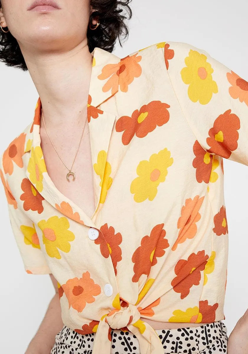 Camisa de cuello solapa con estampado de flores naranjas - ECRU