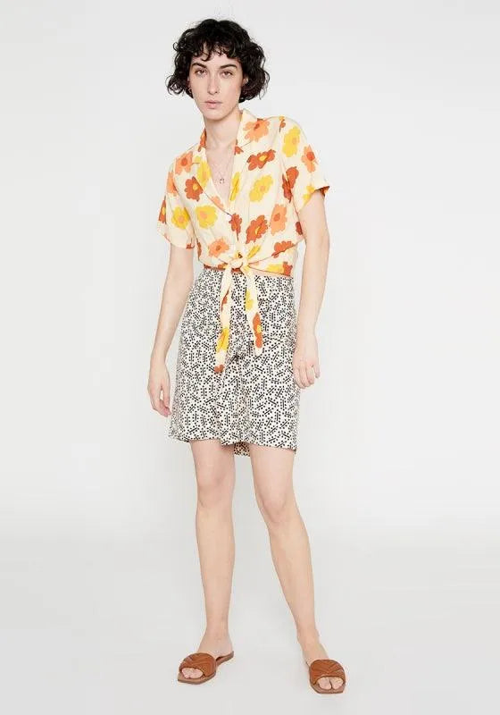 Camisa de cuello solapa con estampado de flores naranjas - ECRU