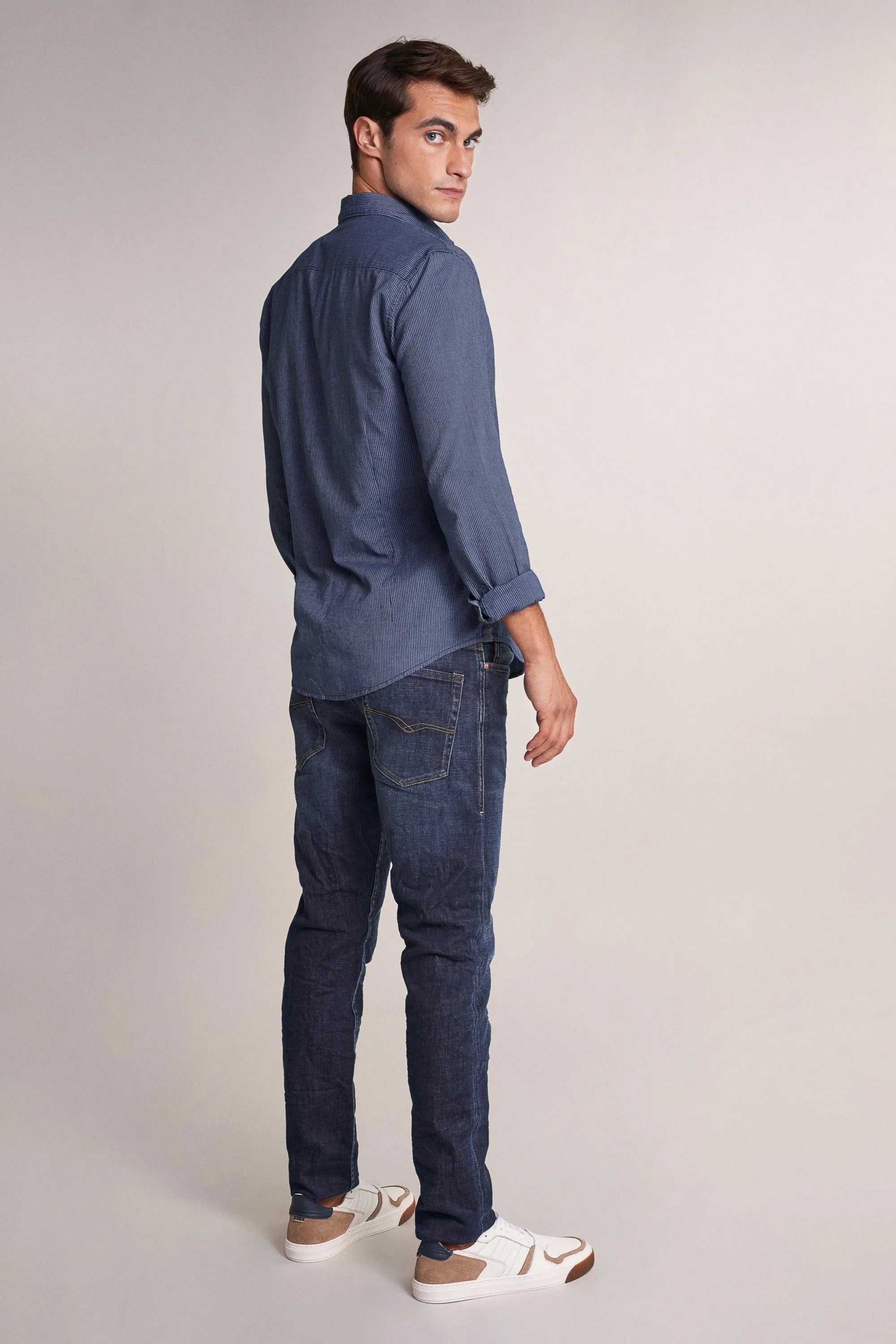 CAMISA FIT SLIM CON TEXTURA - ECRU