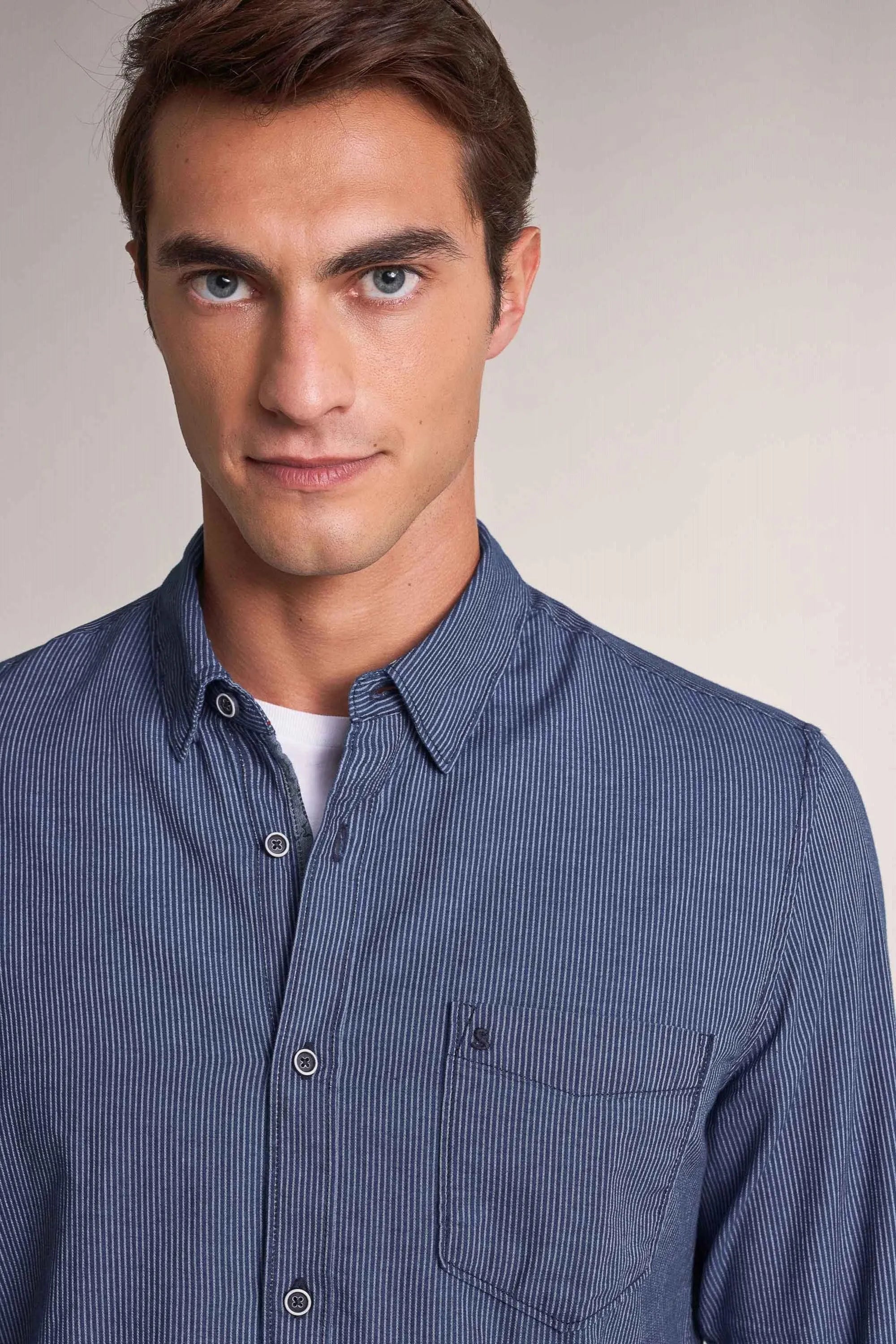 CAMISA FIT SLIM CON TEXTURA - ECRU