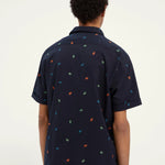 Camisa hawaiana de manga corta con diseño estampado - ECRU