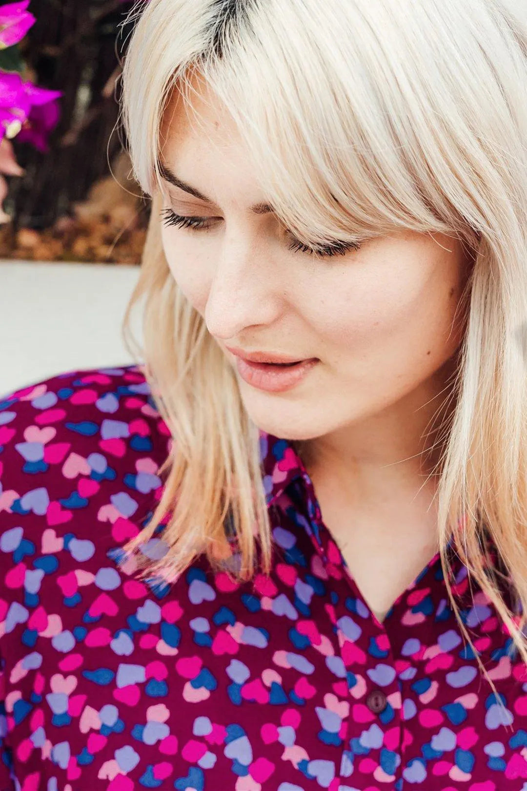 Camisa Queenie Burdeos pétalos de confeti - ECRU