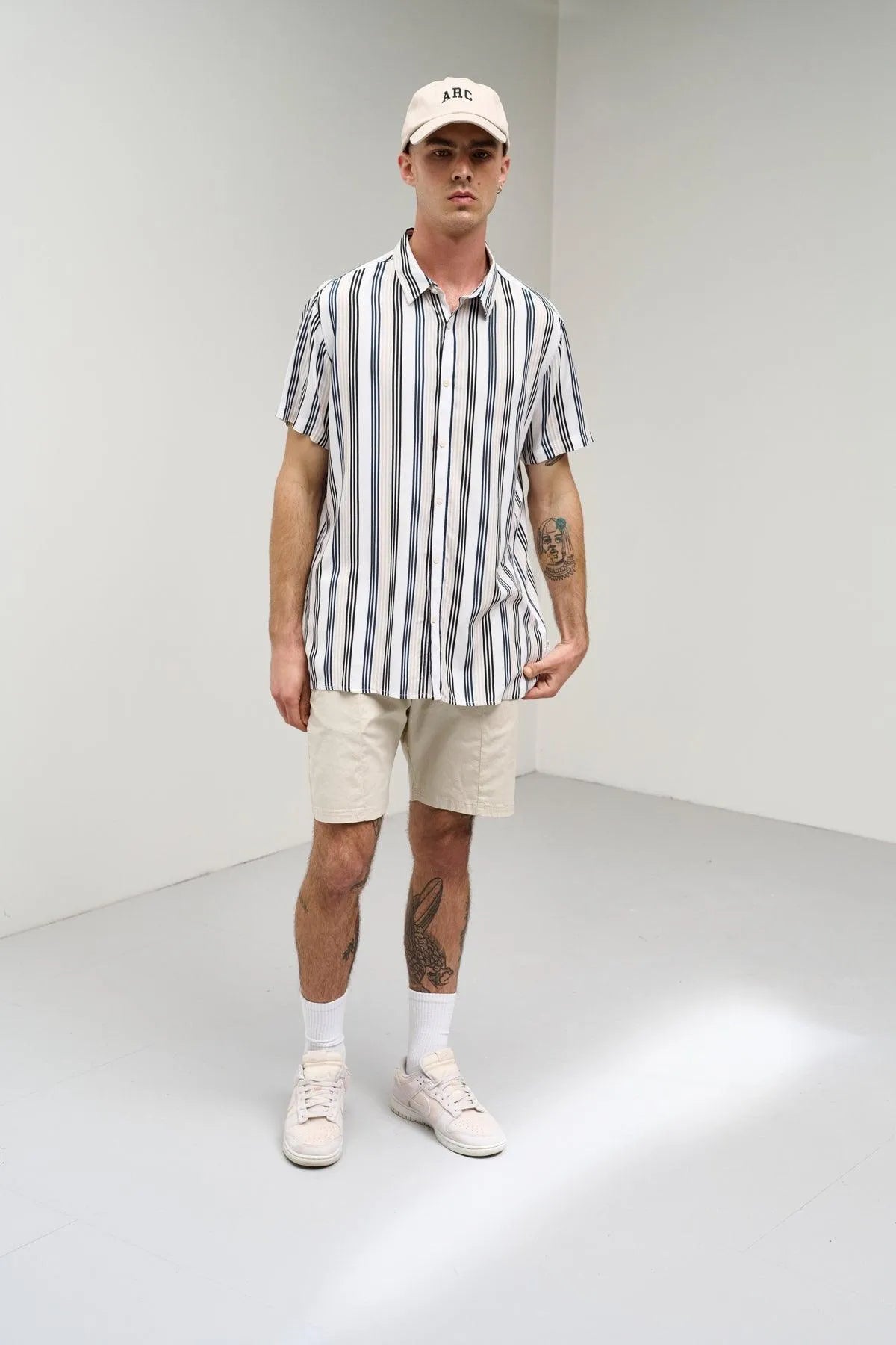 Camisa !Solid Frick Insignia Blue - ECRU