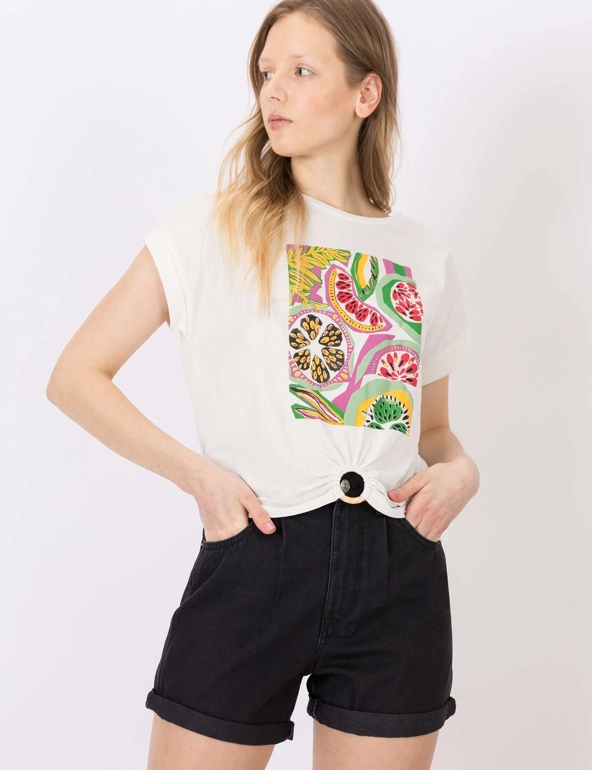 Camiseta Abacate - ECRU