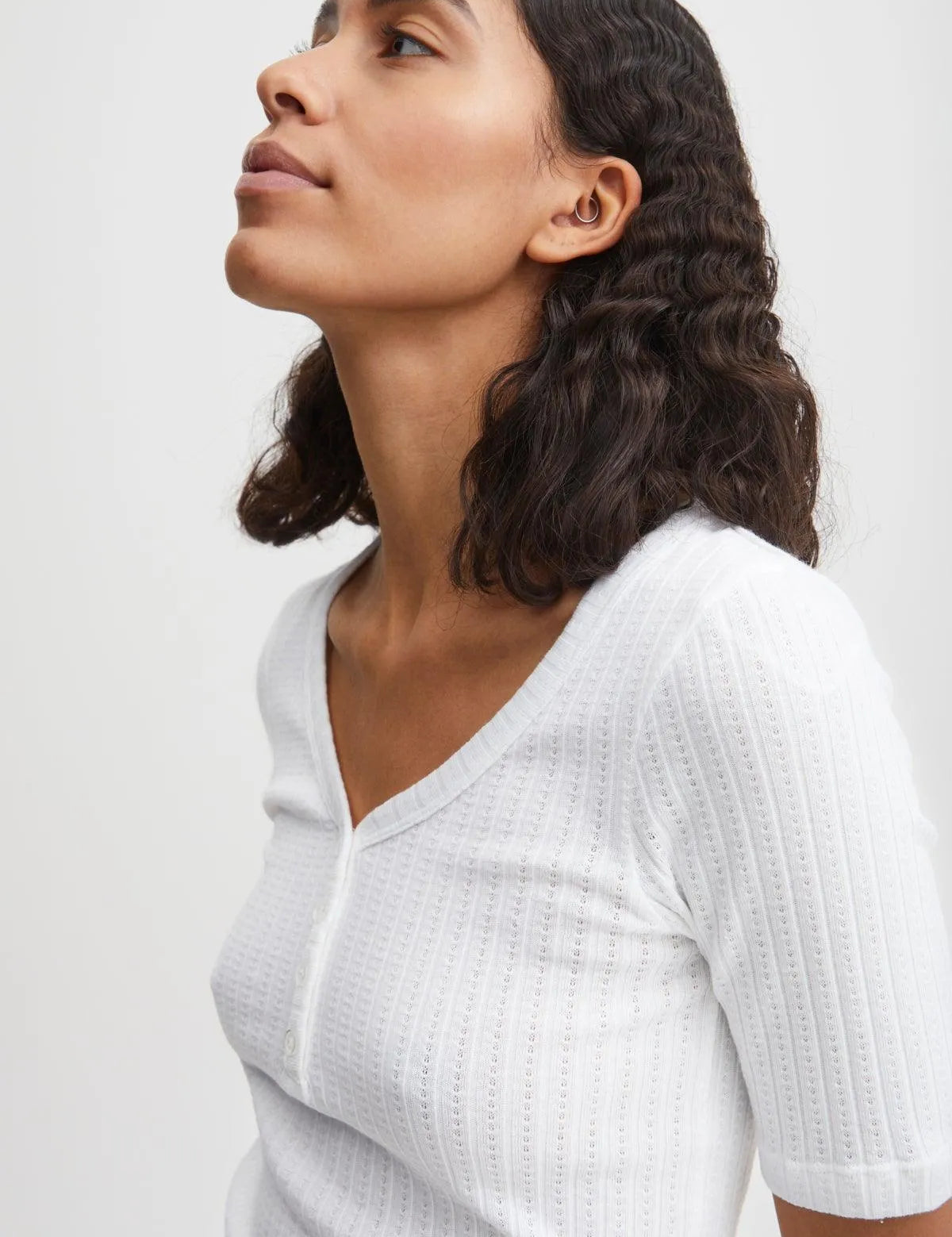 Camiseta B.Young Rilki Button Optical White - ECRU