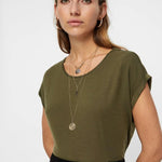 Camiseta Básica AWARE Ivy Green - ECRU