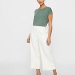 Camiseta Básica AWARE Laurel Wreath - ECRU