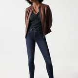 Camiseta con escote en nudo - ECRU